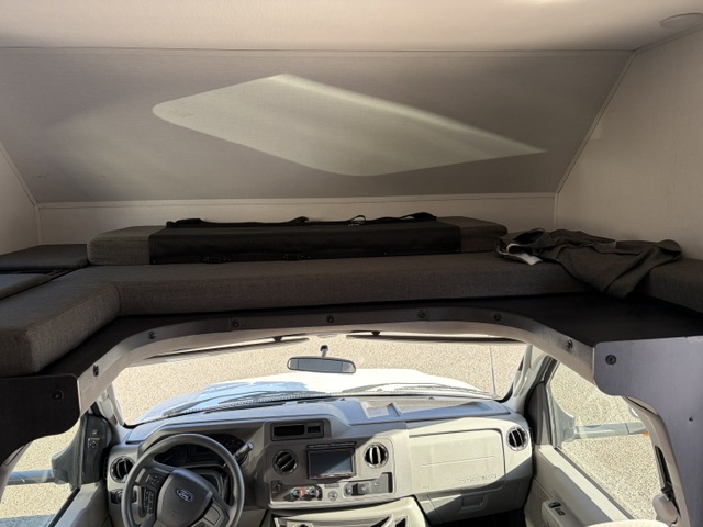 2026 Forest River Sunseeker LE 3010DS - Image 7