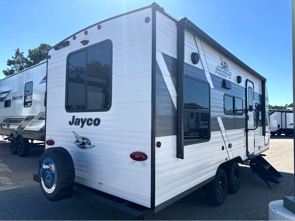 2027 Jayco Jay Flight SLX 210QB - Image 4