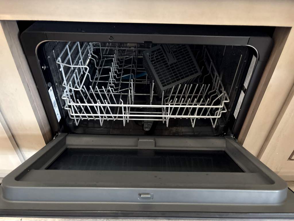 2026 JAYCO PINNACLE 38FBRK - Image 18