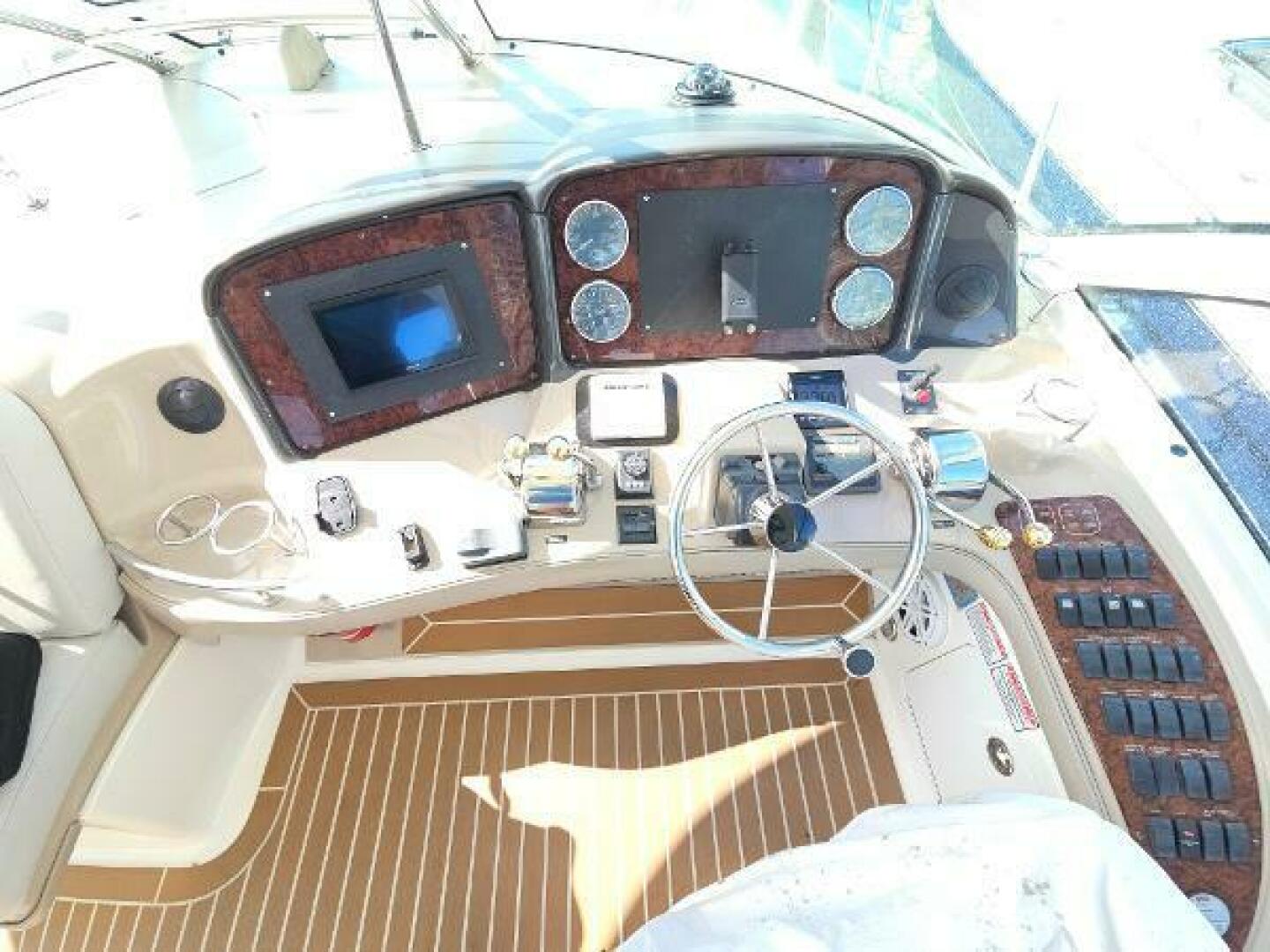 2005 Sea Ray 500 Sundancer - Image 8