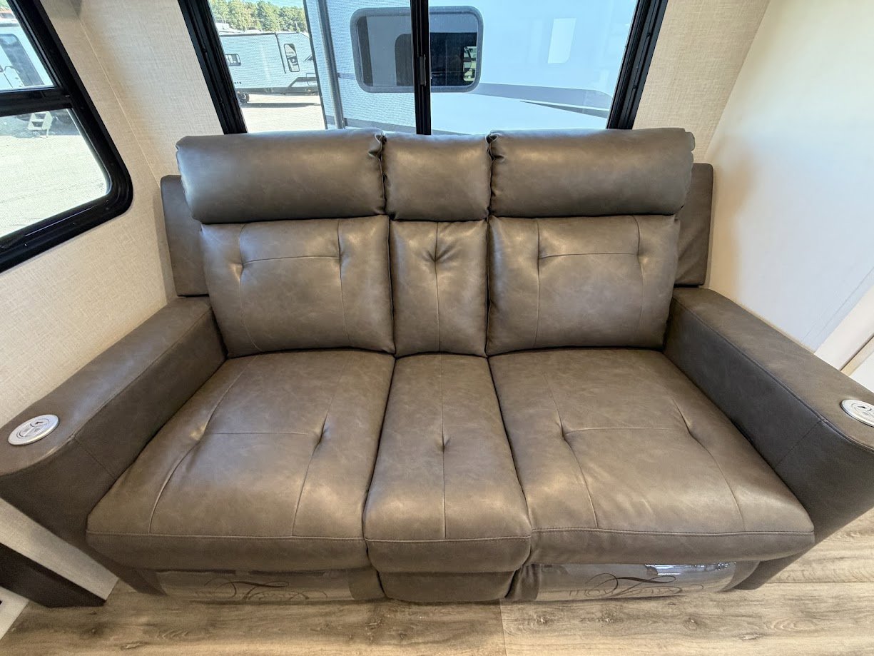 2026 VENTURE RV SPORTTREK 271VRB - Image 28