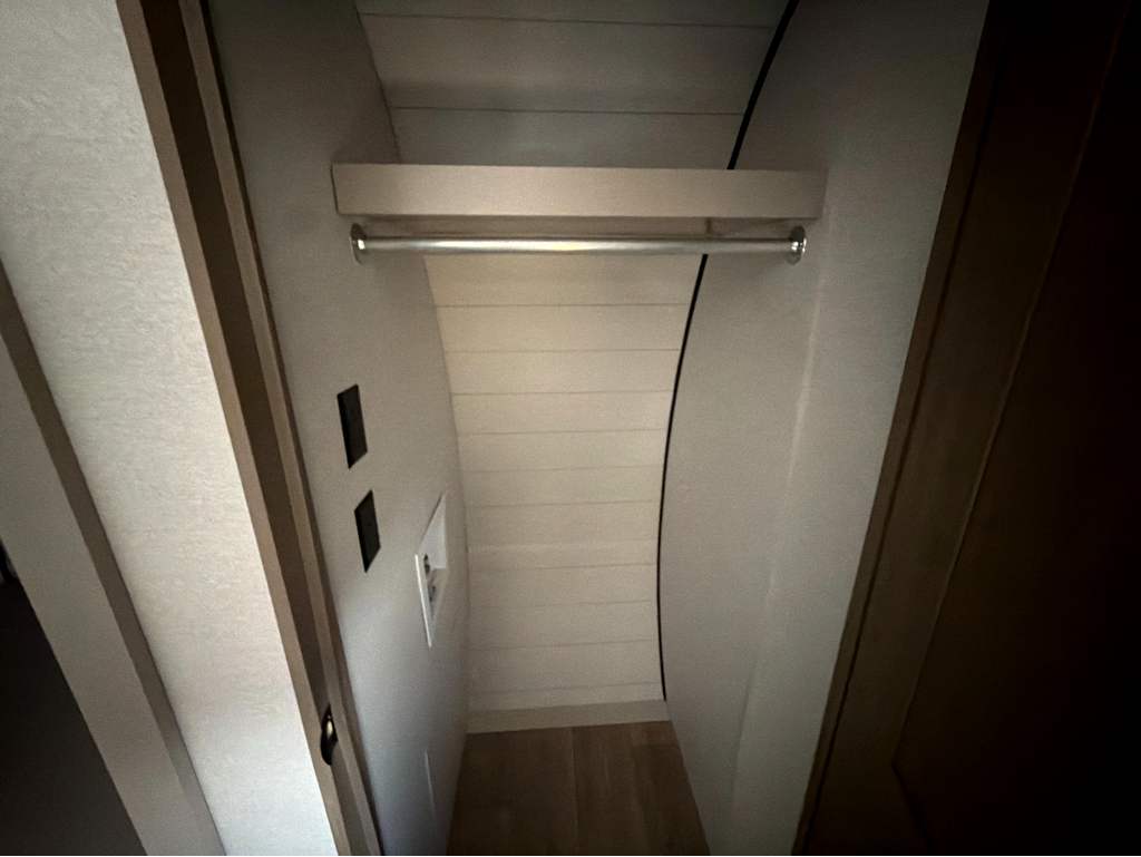 2027 JAYCO JAY FLIGHT 325BHT - Image 22