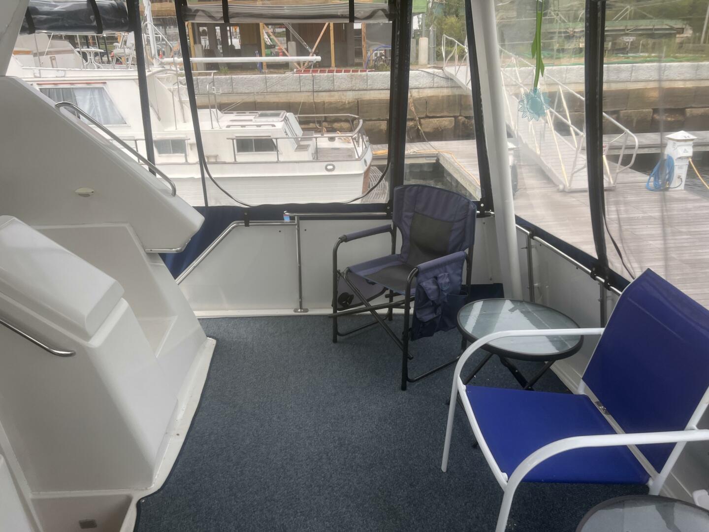 1994 Carver Aft Cabin Motor Yacht - Image 30