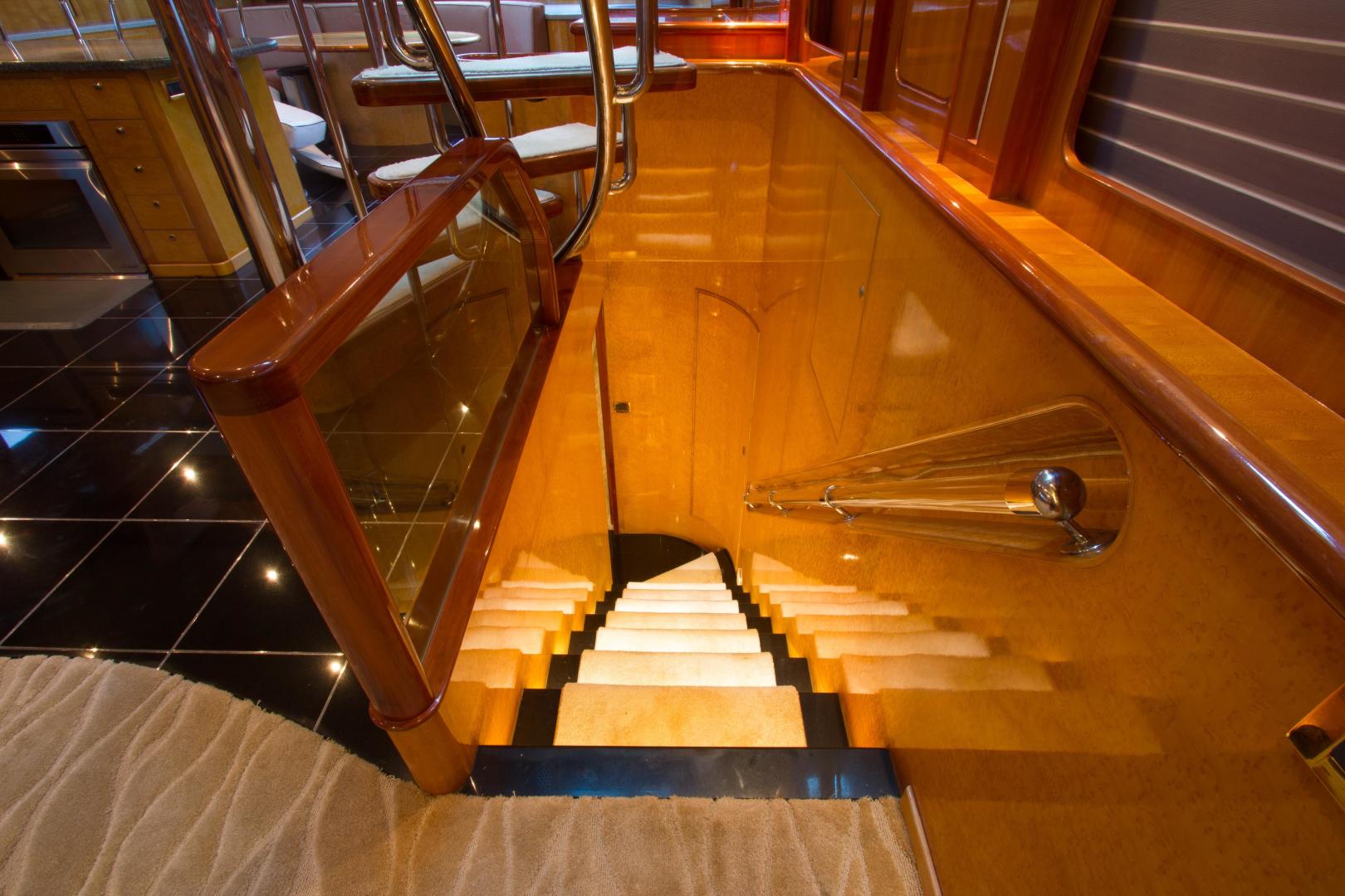 2002 President 100 Motor Yacht - Image 16
