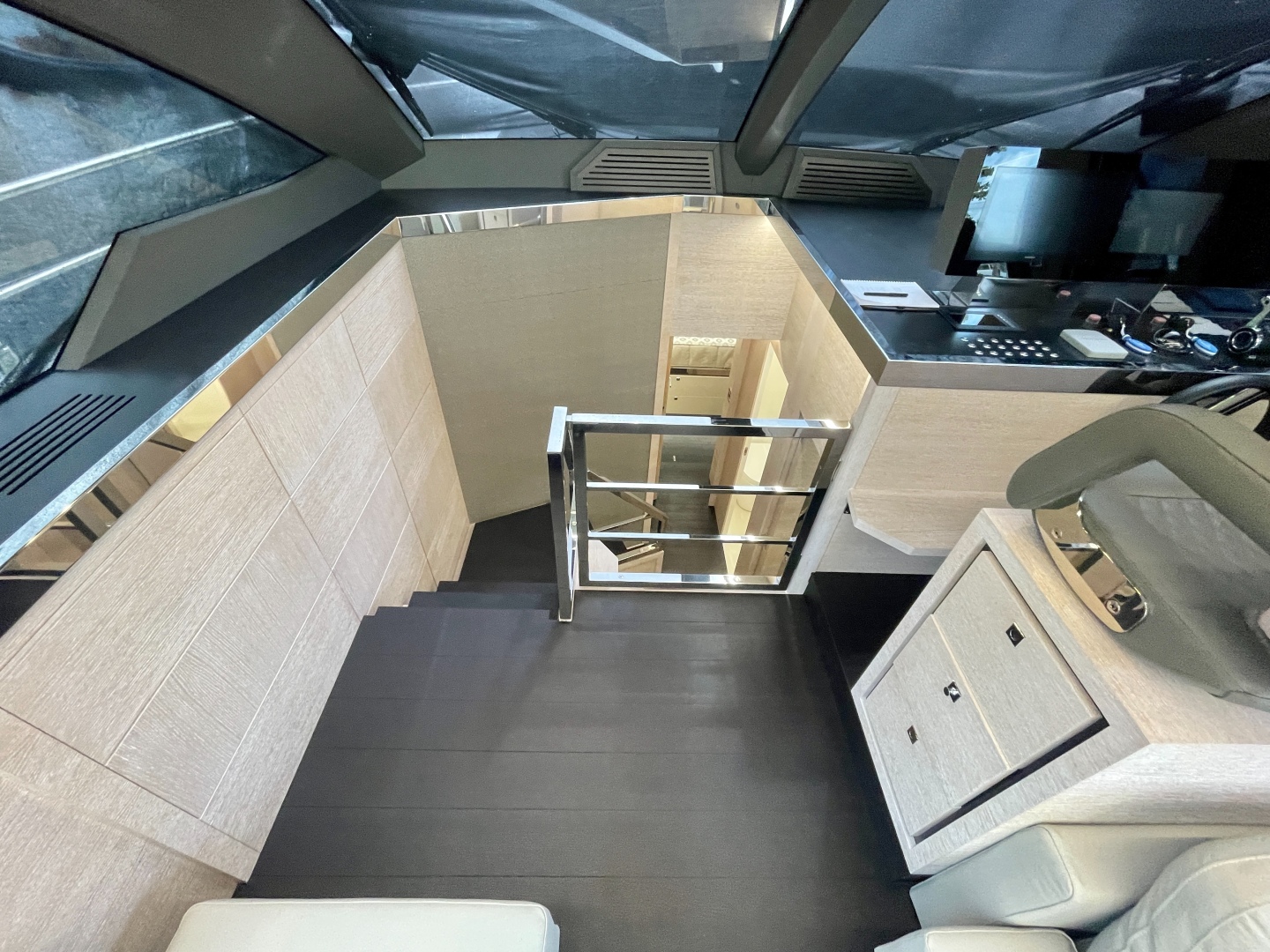 2021 Astondoa 66 Flybridge - Image 13