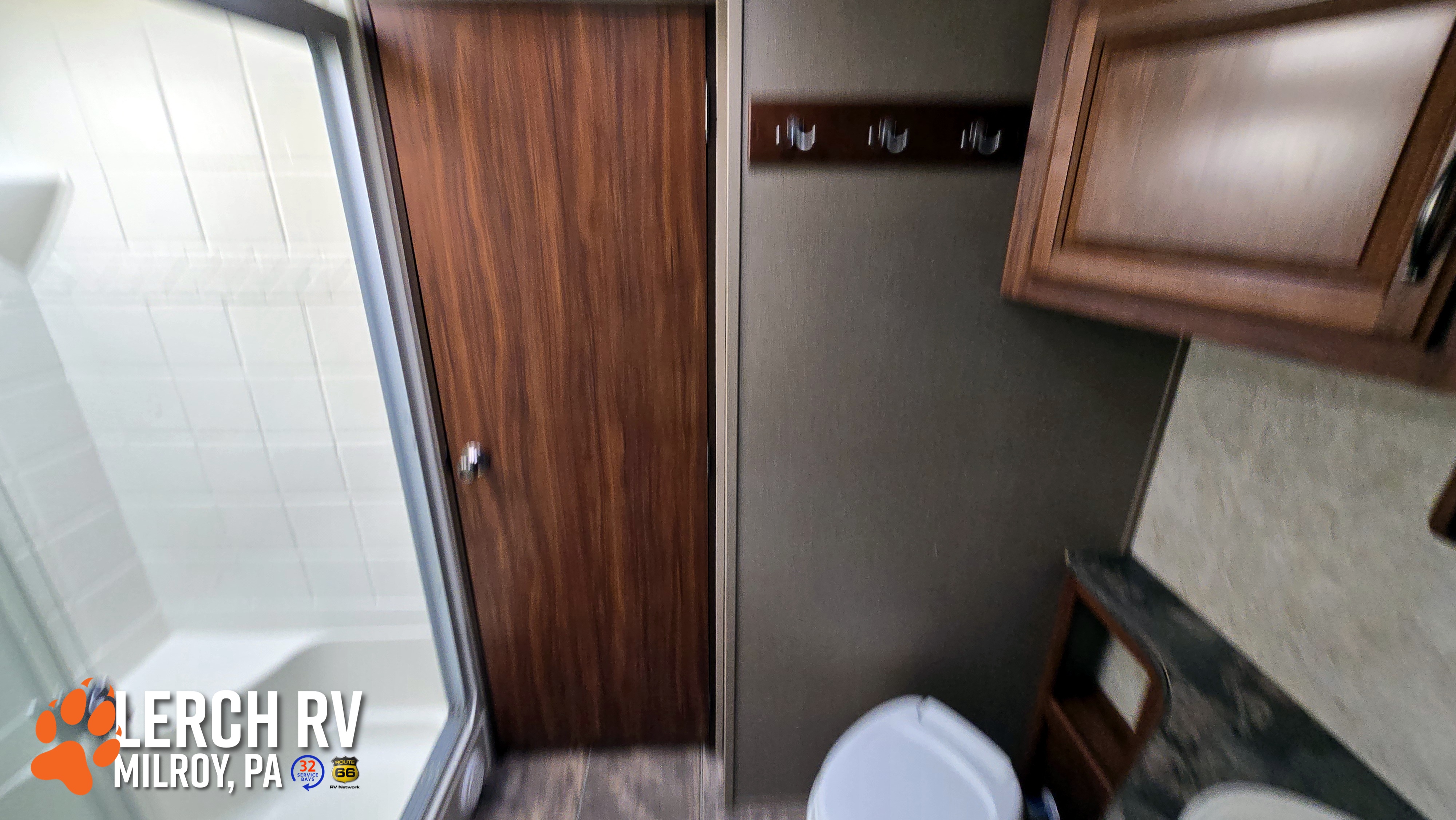 2014 Keystone Cougar XLite 28RLS - Image 18