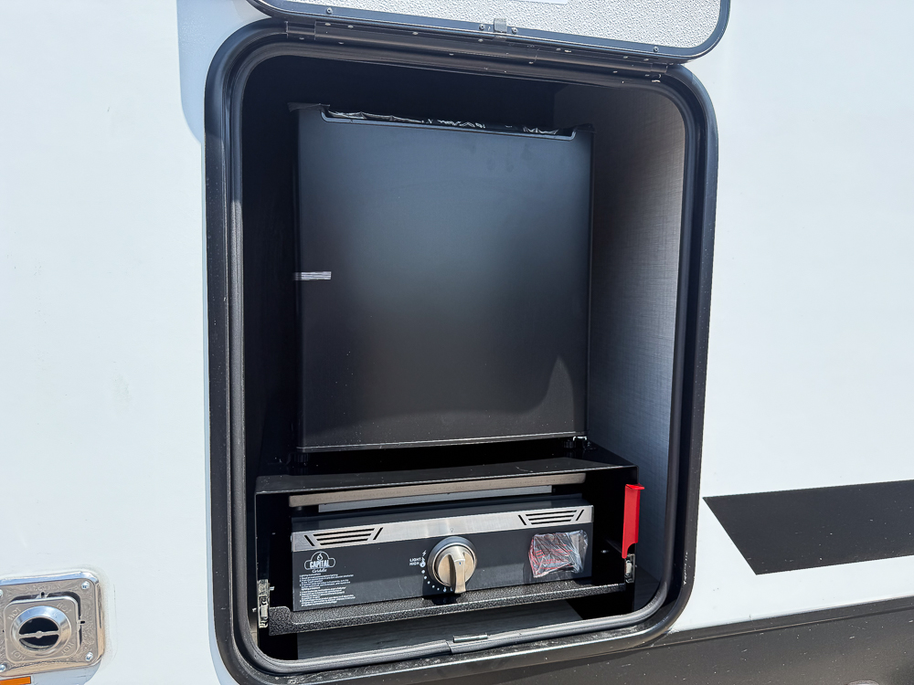 2027 KEYSTONE BULLET 245RKS - Image 14