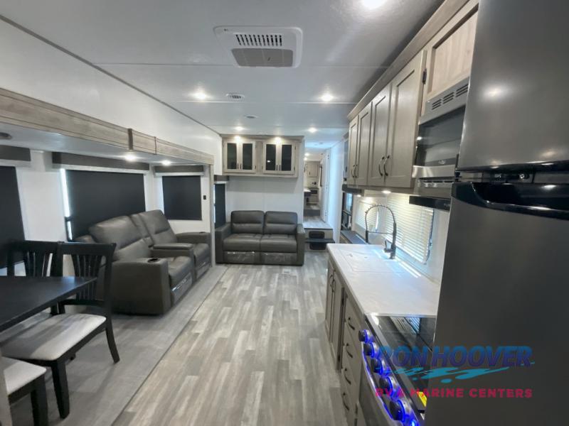 2024 COACHMEN 368TBH - Image 31