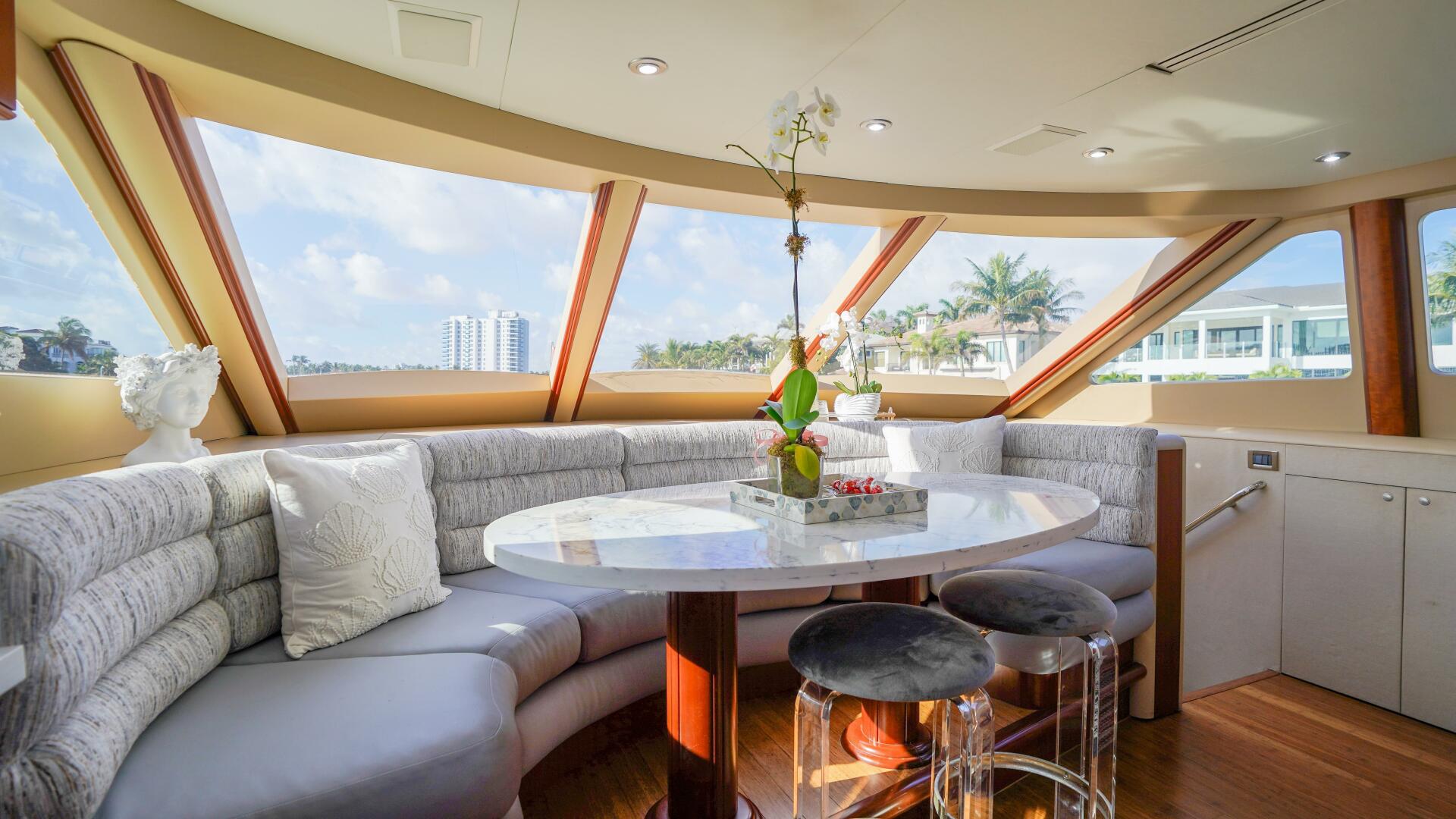 2004 Lazzara Yachts 80 SL - Image 32