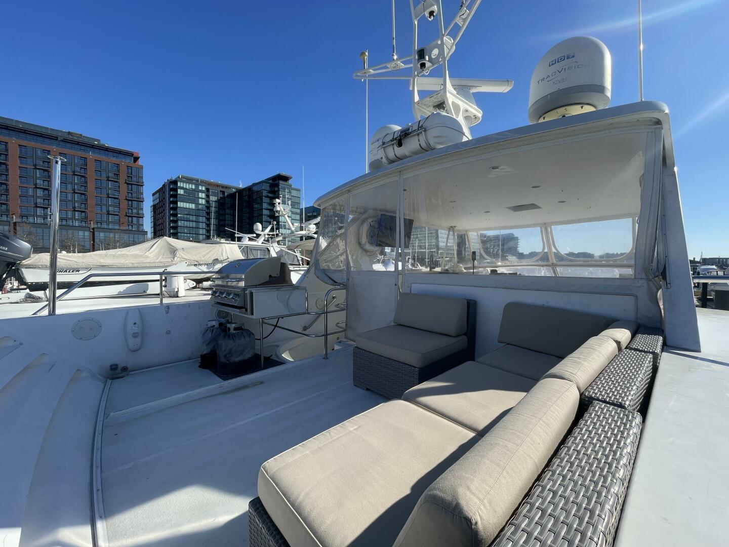 1999 Horizon 70 MY - Image 31