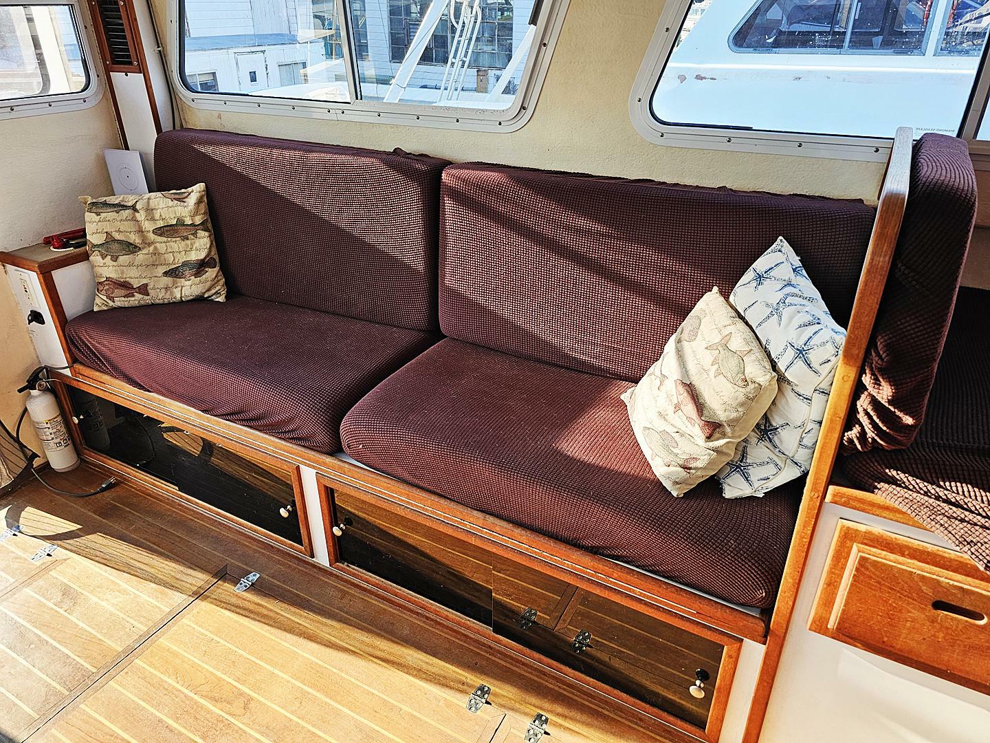 2010 Eastern Casco Bay 35 Flybridge - Image 4
