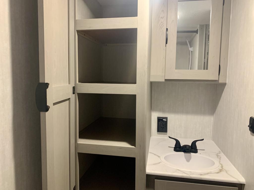 2025 COACHMEN 17FQ - Image 28