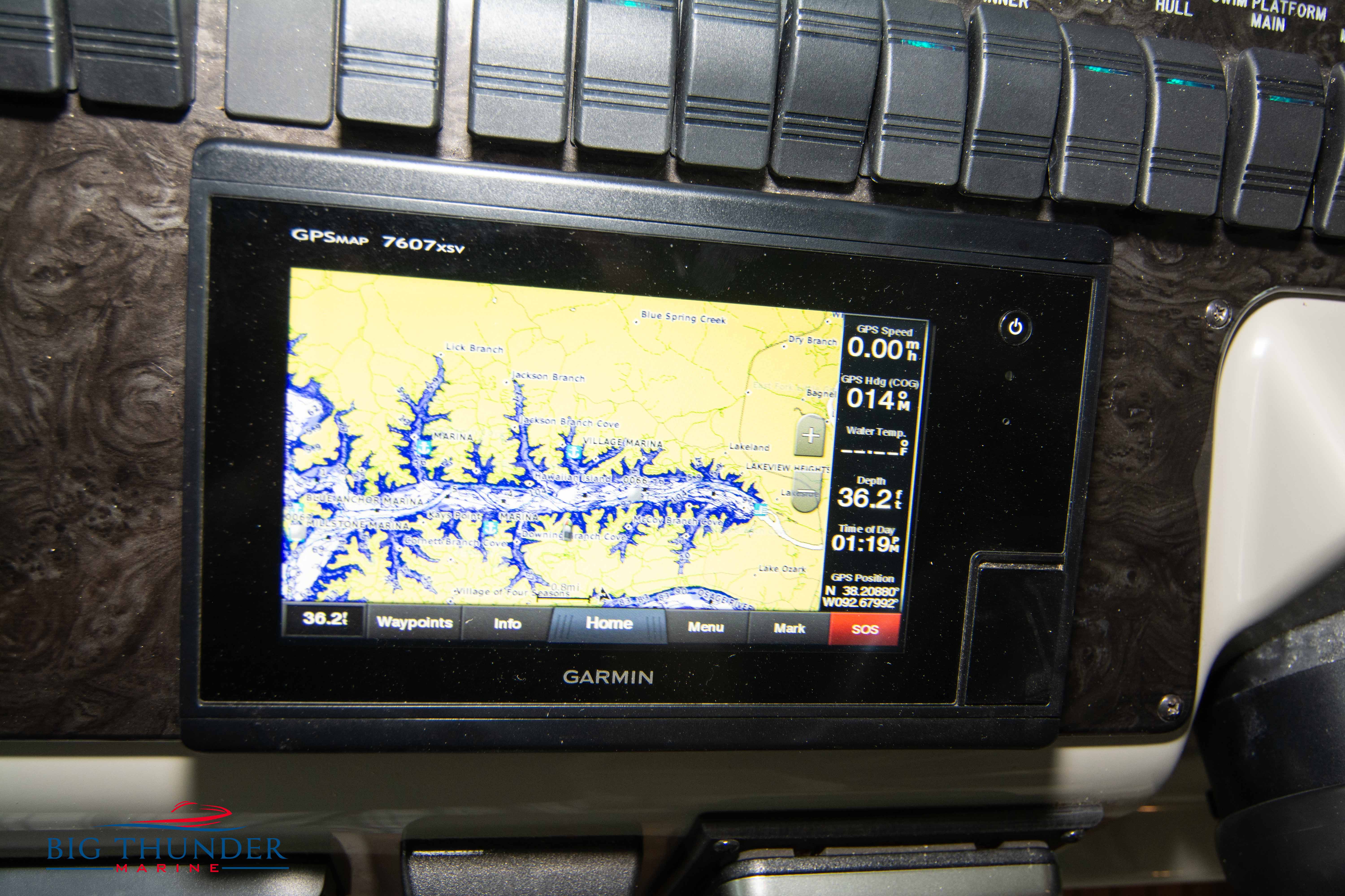 2013 Sea Ray 540 Sundancer - Image 60