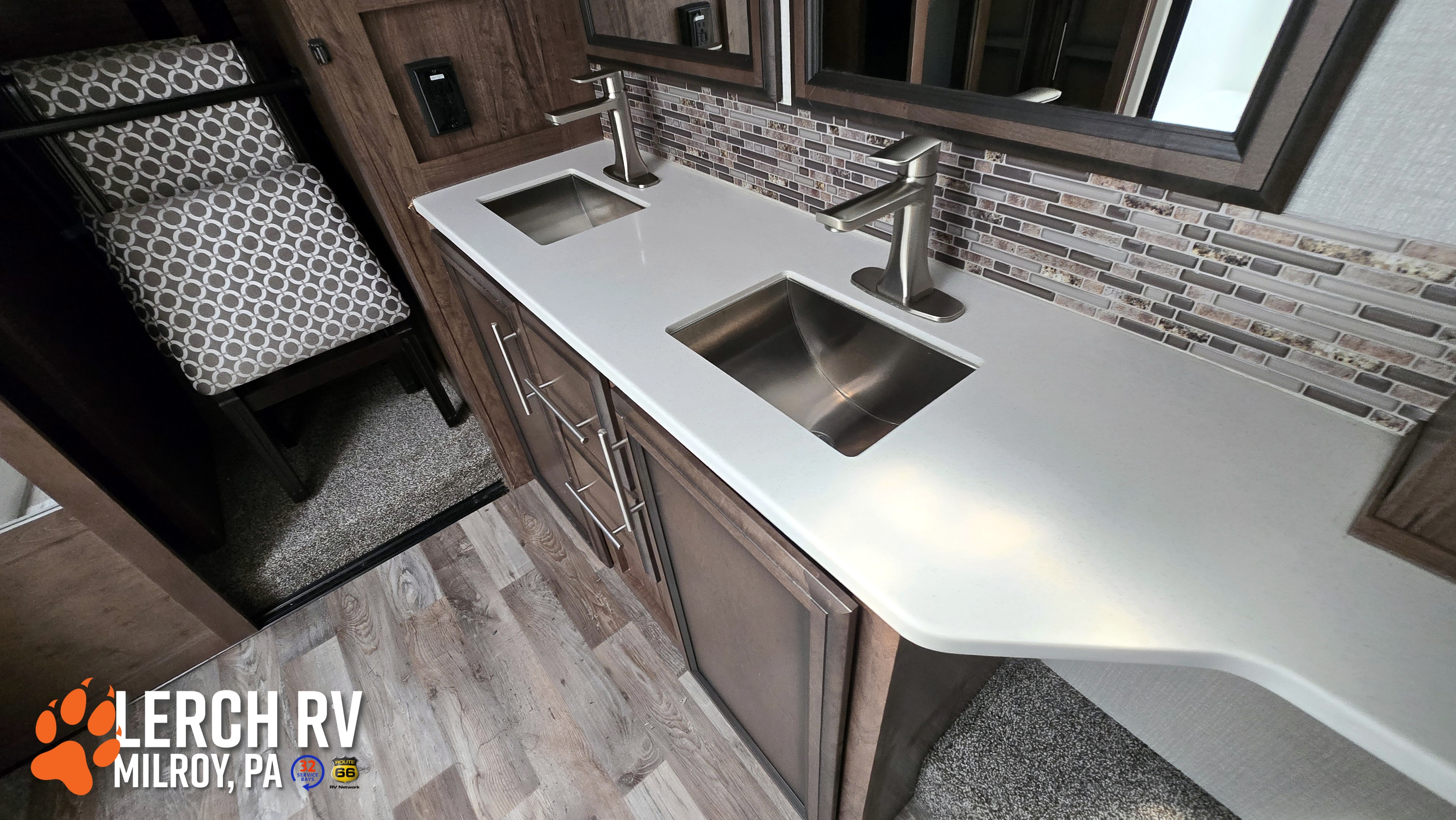 2021 KZ RV Durango Gold G366FBT - Image 36