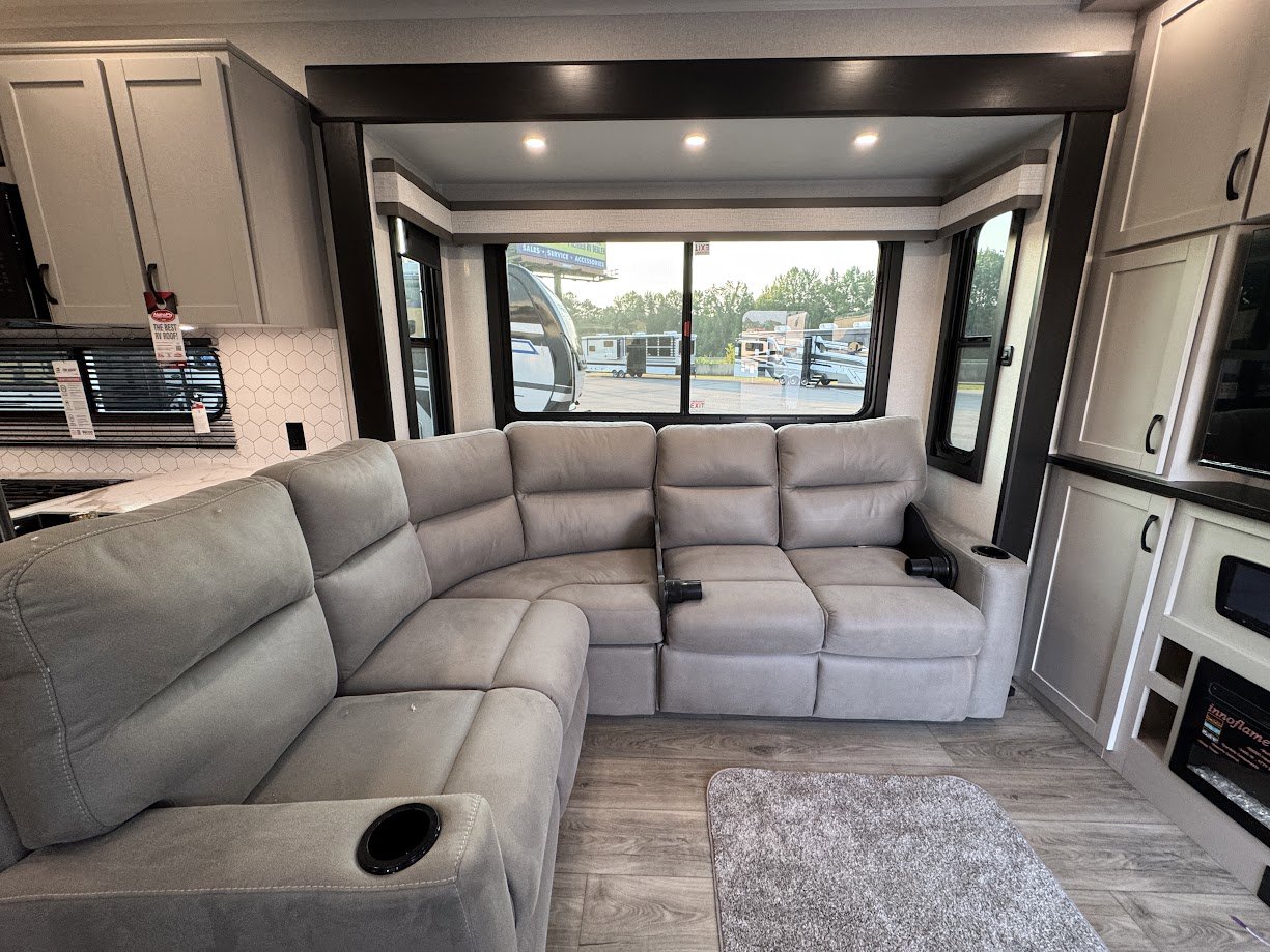 2026 JAYCO SEISMIC 399 - Image 10