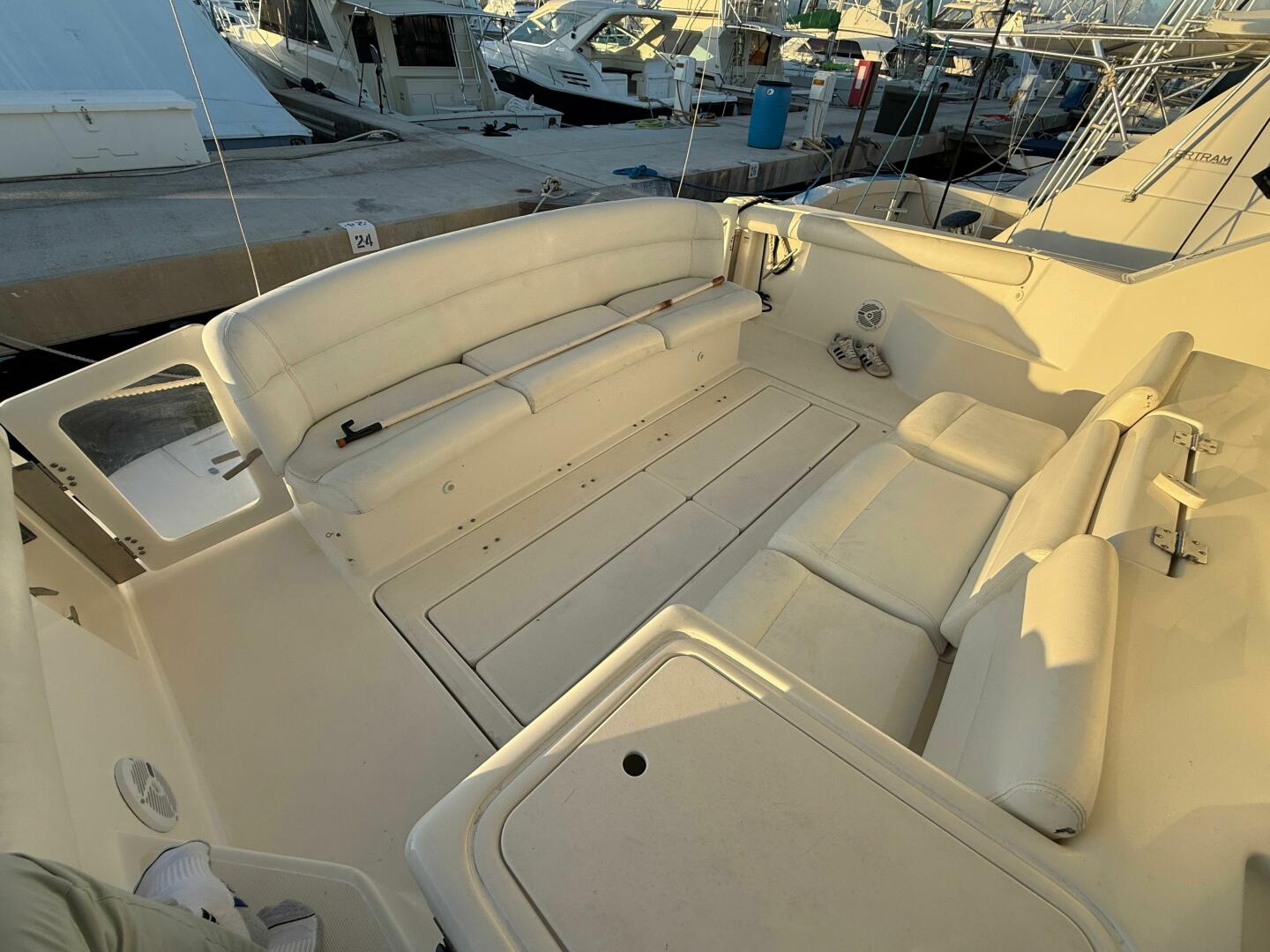 2002 Tiara Yachts 4000 Express - Image 5