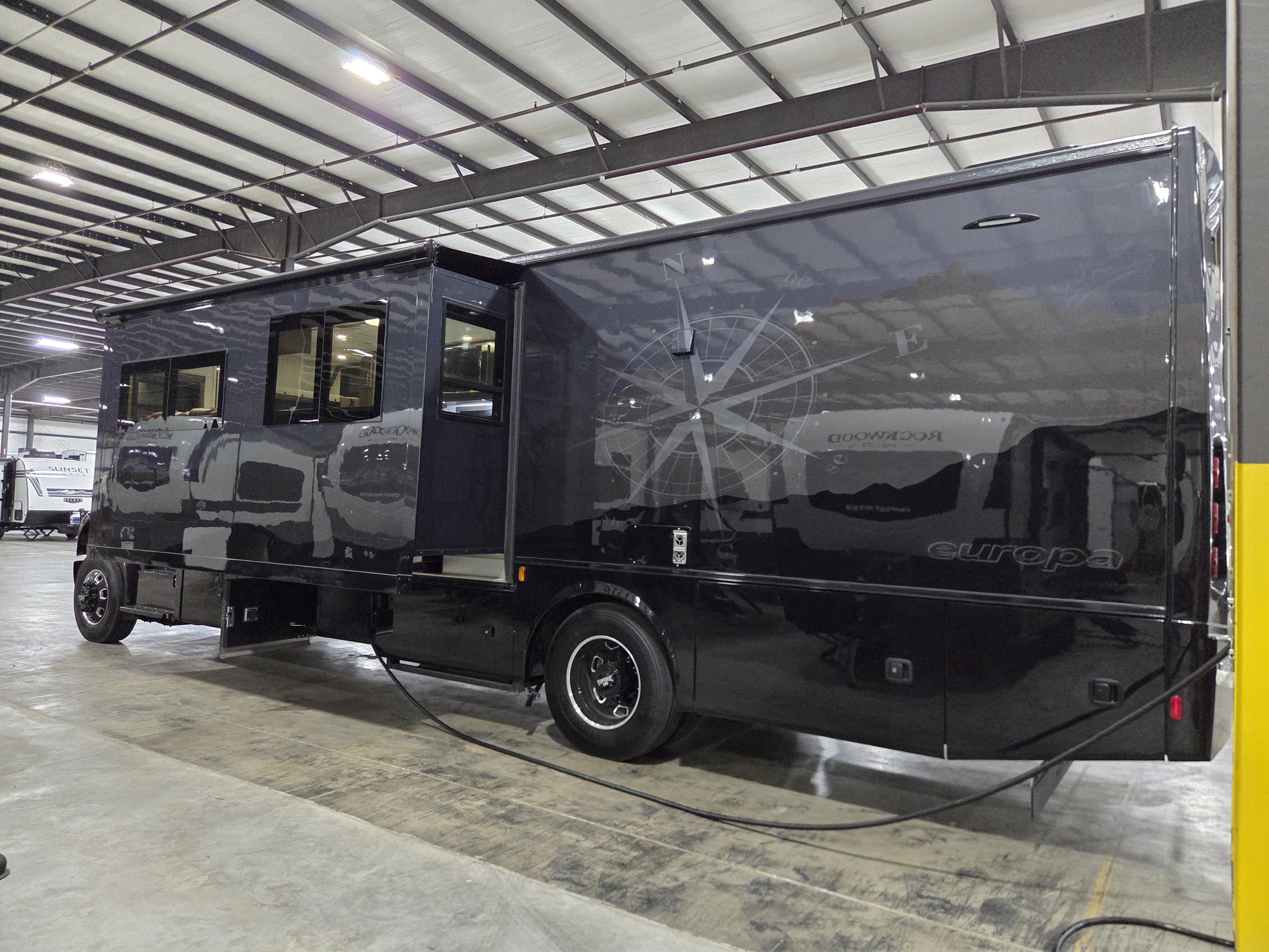 2026 Dynamax Europa 34SS - Image 4