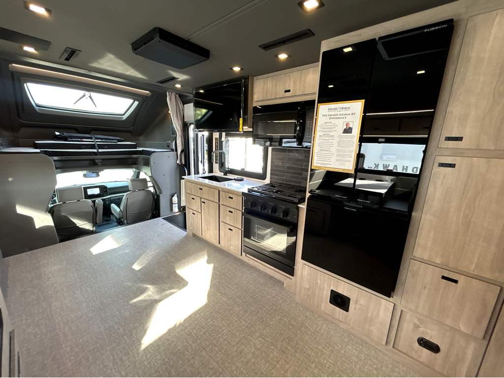 2026 GRAND DESIGN LINEAGE SERIES F 31ZW - Image 24