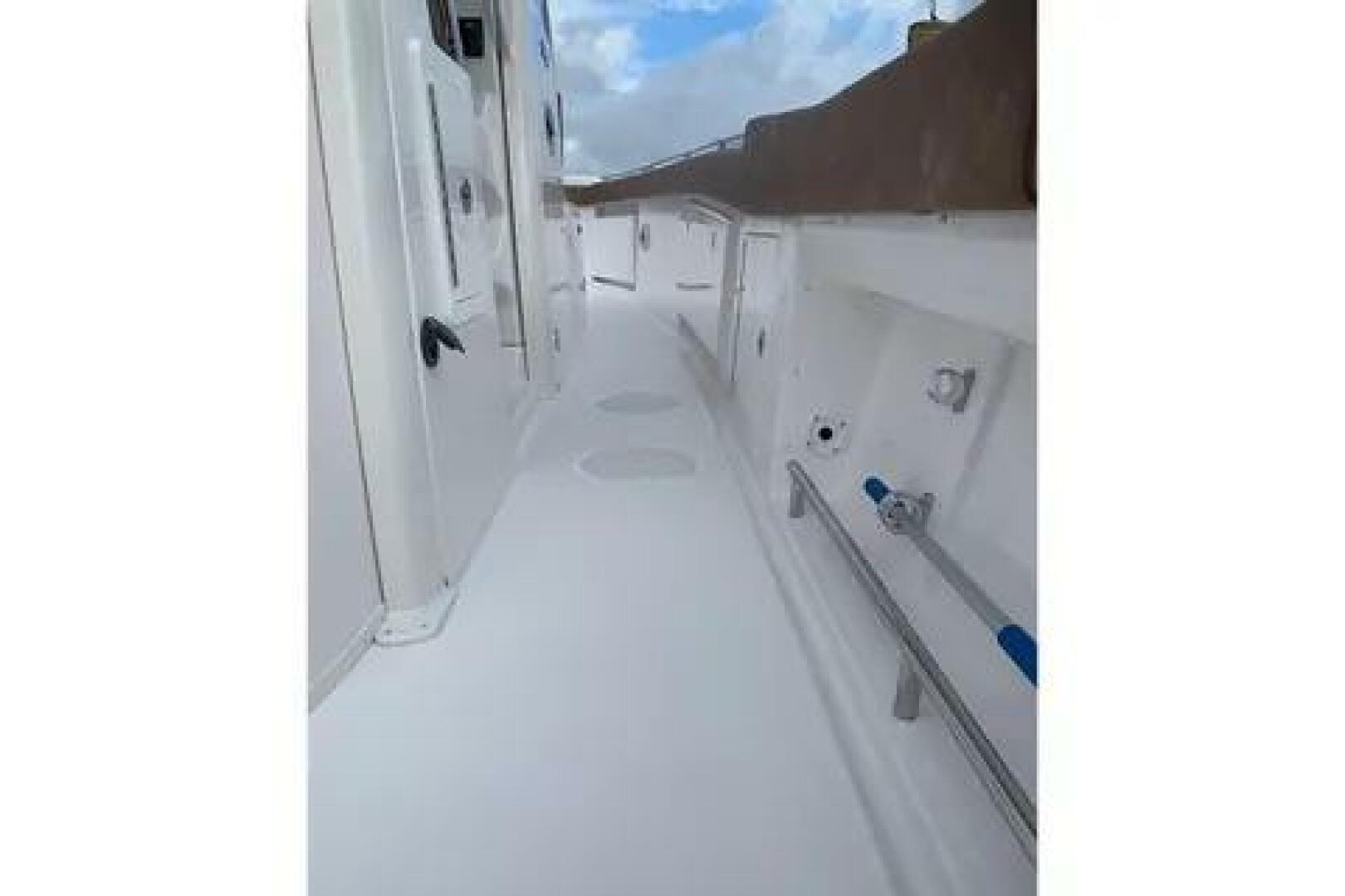 2020 Caymas 341 CC - Image 26