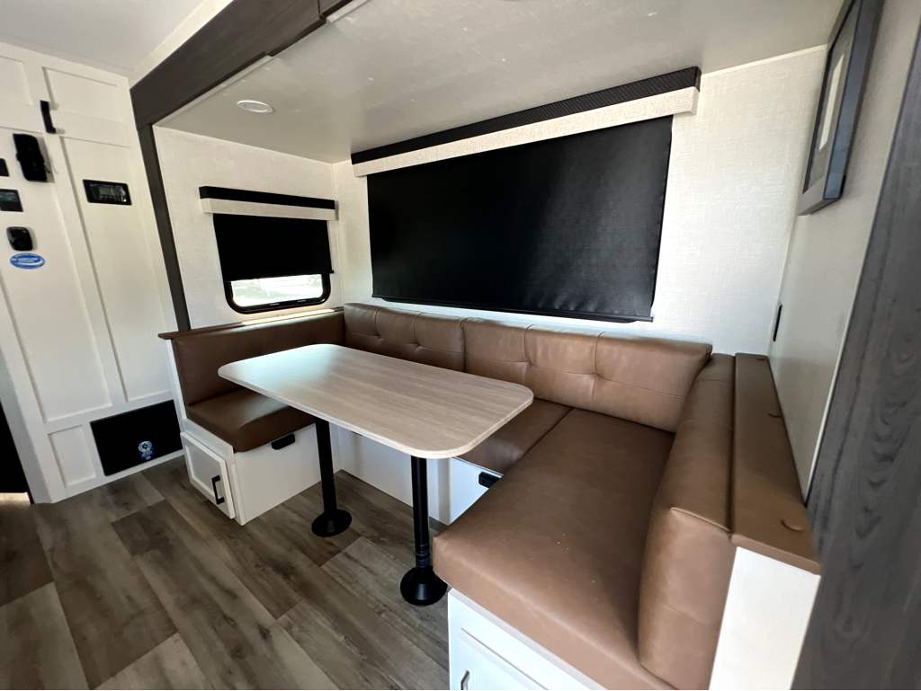 2026 VENTURE RV STRATUS 211VBH - Image 7