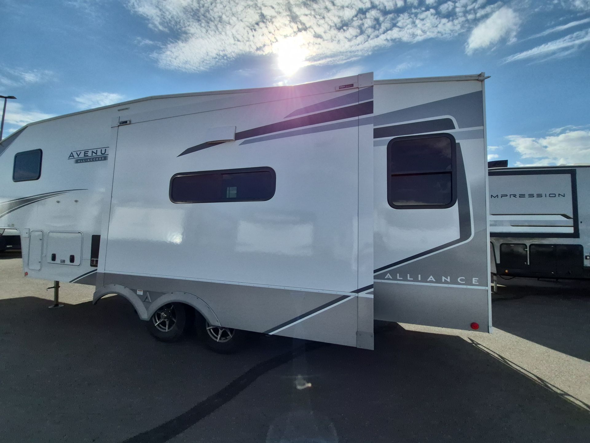 2026 Alliance RV Avenue 25RL - Image 16