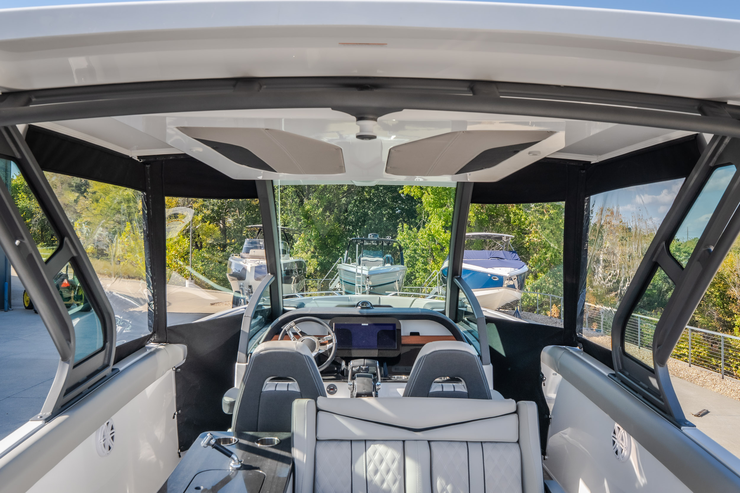 2027 Monterey Elite 30 - Image 65