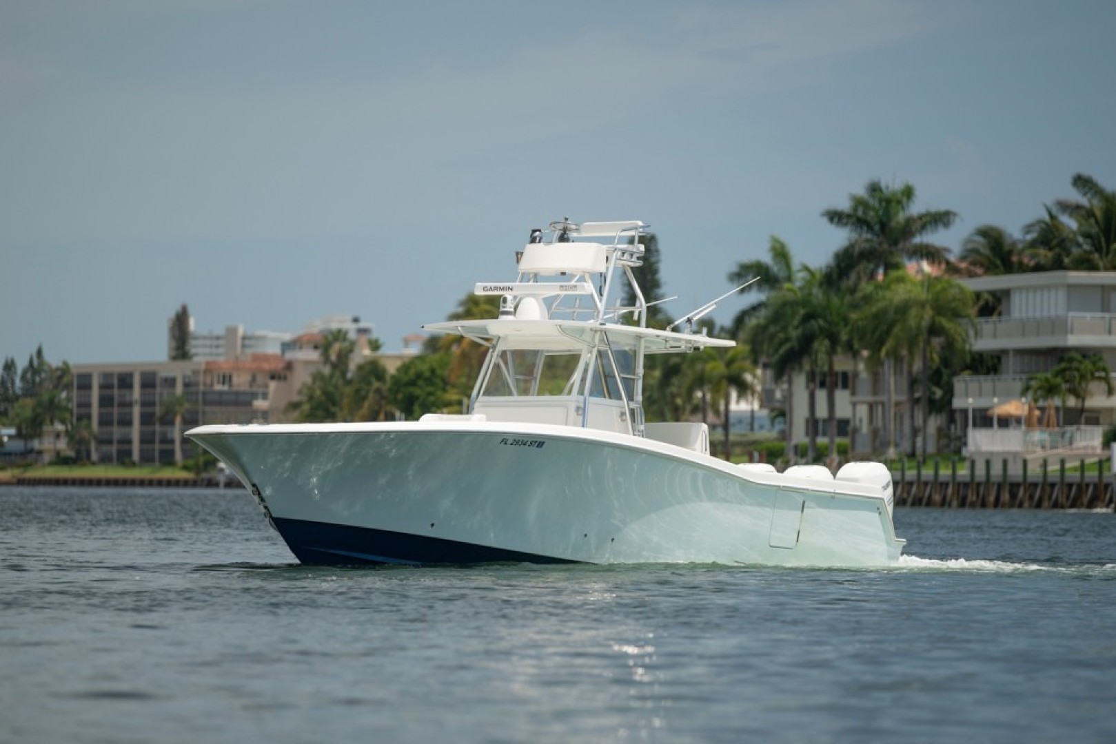 2011 Invincible 42CC - Image 46