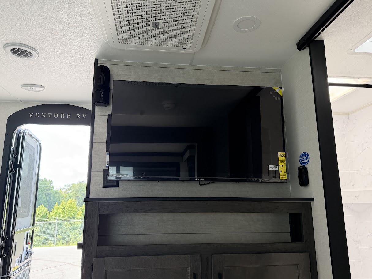 2027 VENTURE RV STRATUS 262VFK - Image 29