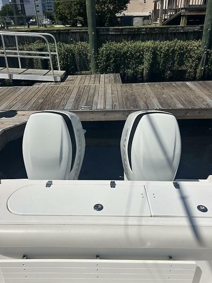 2000 Century 3100 Center Console - Image 4