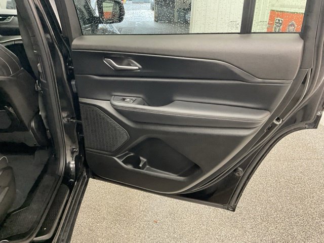 2025 Jeep Grand Cherokee L Altitude X 4X4 - Image 24