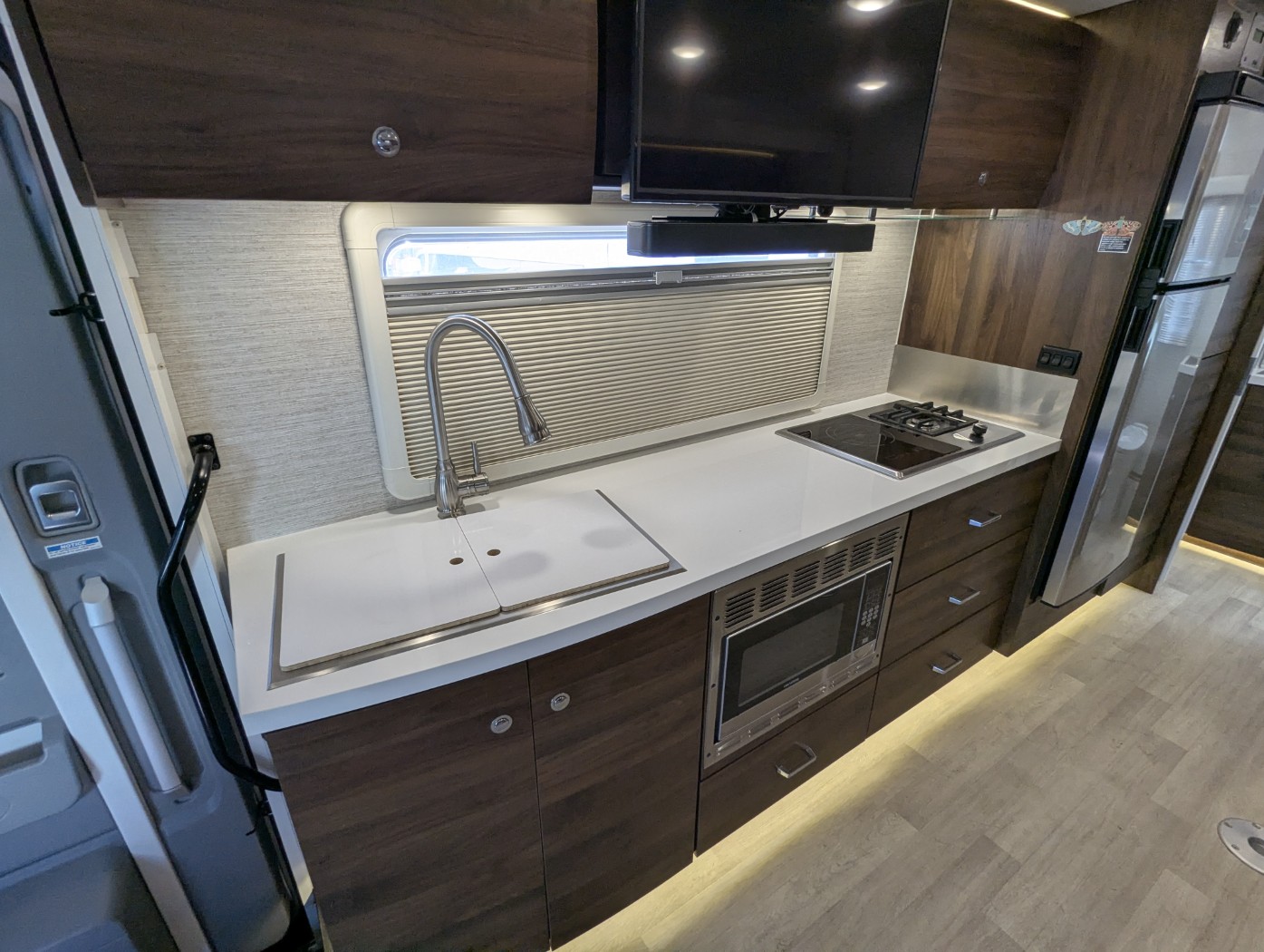 2022 Winnebago View 24D - Image 14