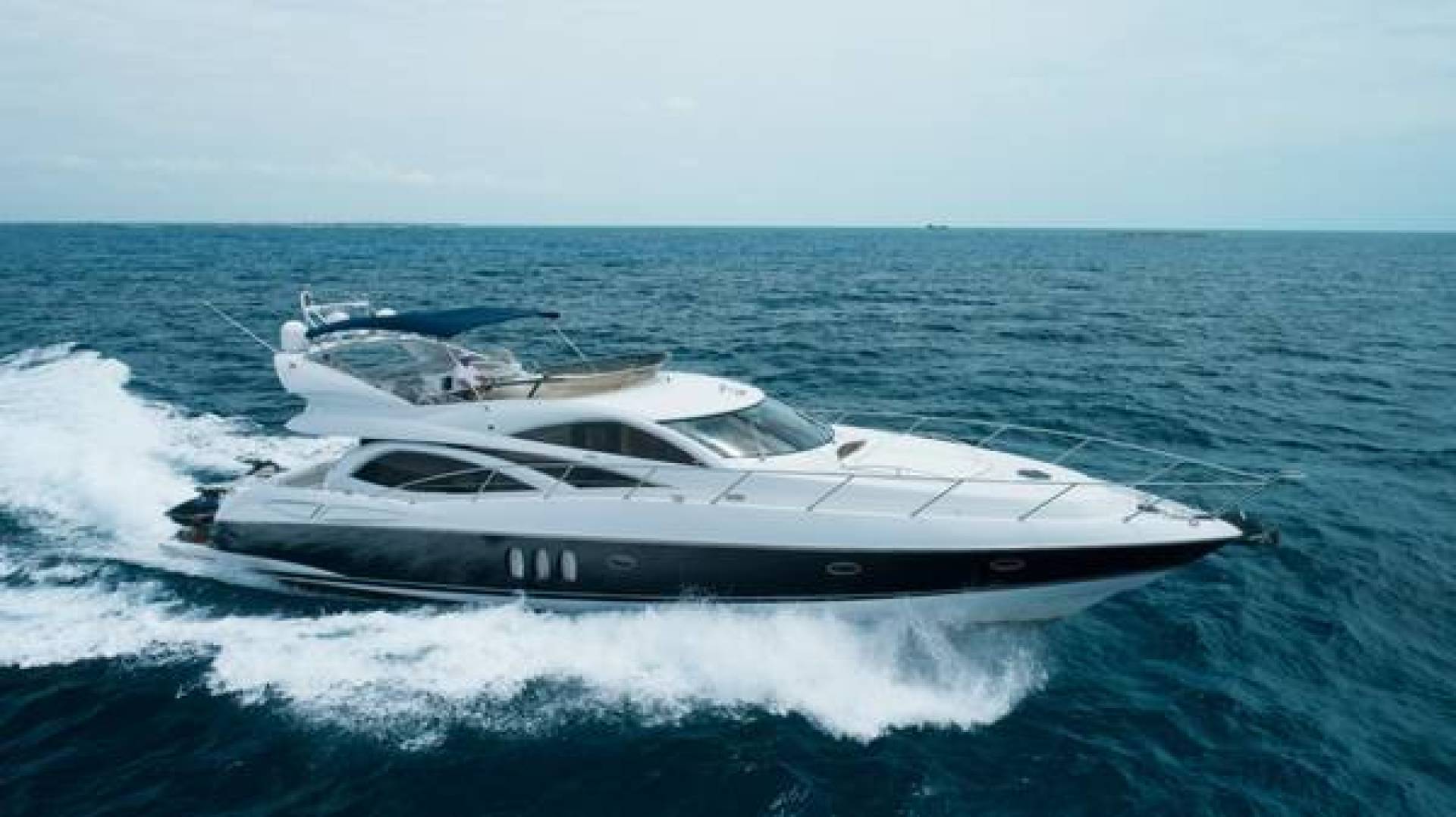 2004 Sunseeker Manhattan - Image 1
