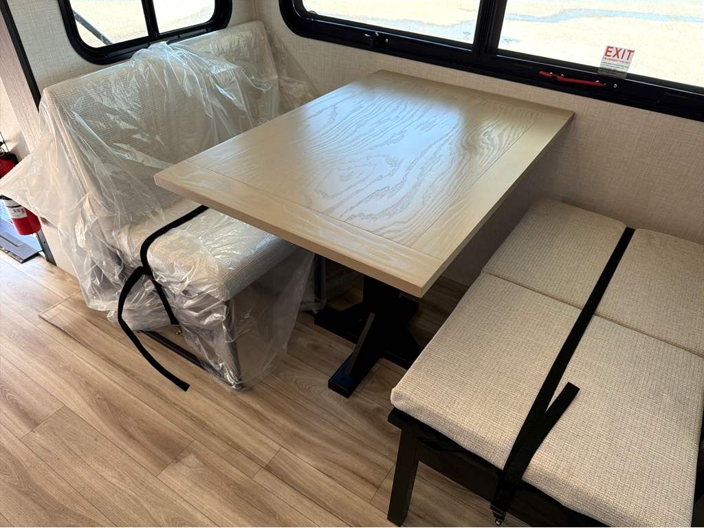 2026 VENTURE RV SPORTTREK 363VFR - Image 15