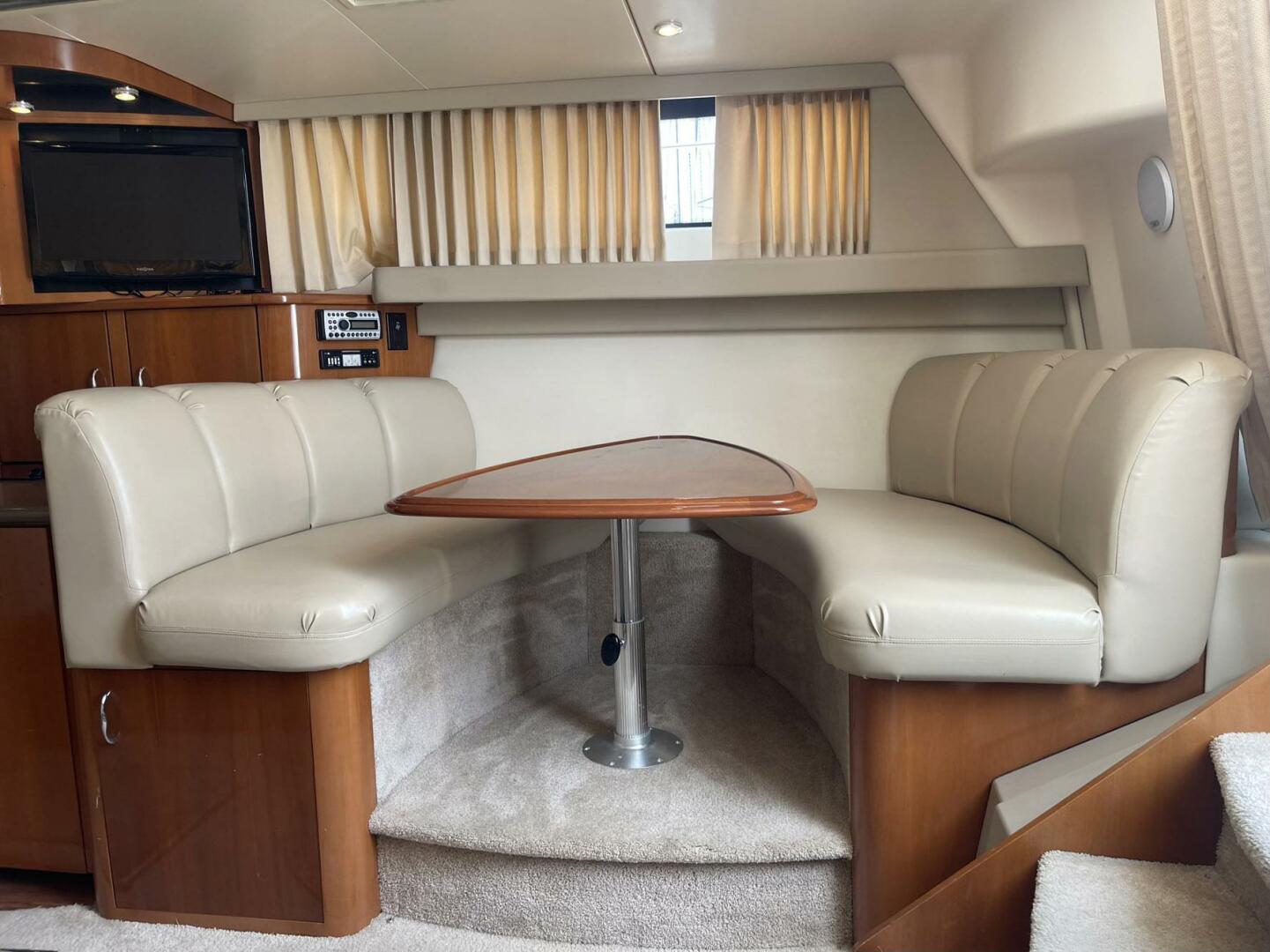 2006 Carver 36 Mariner - Image 18
