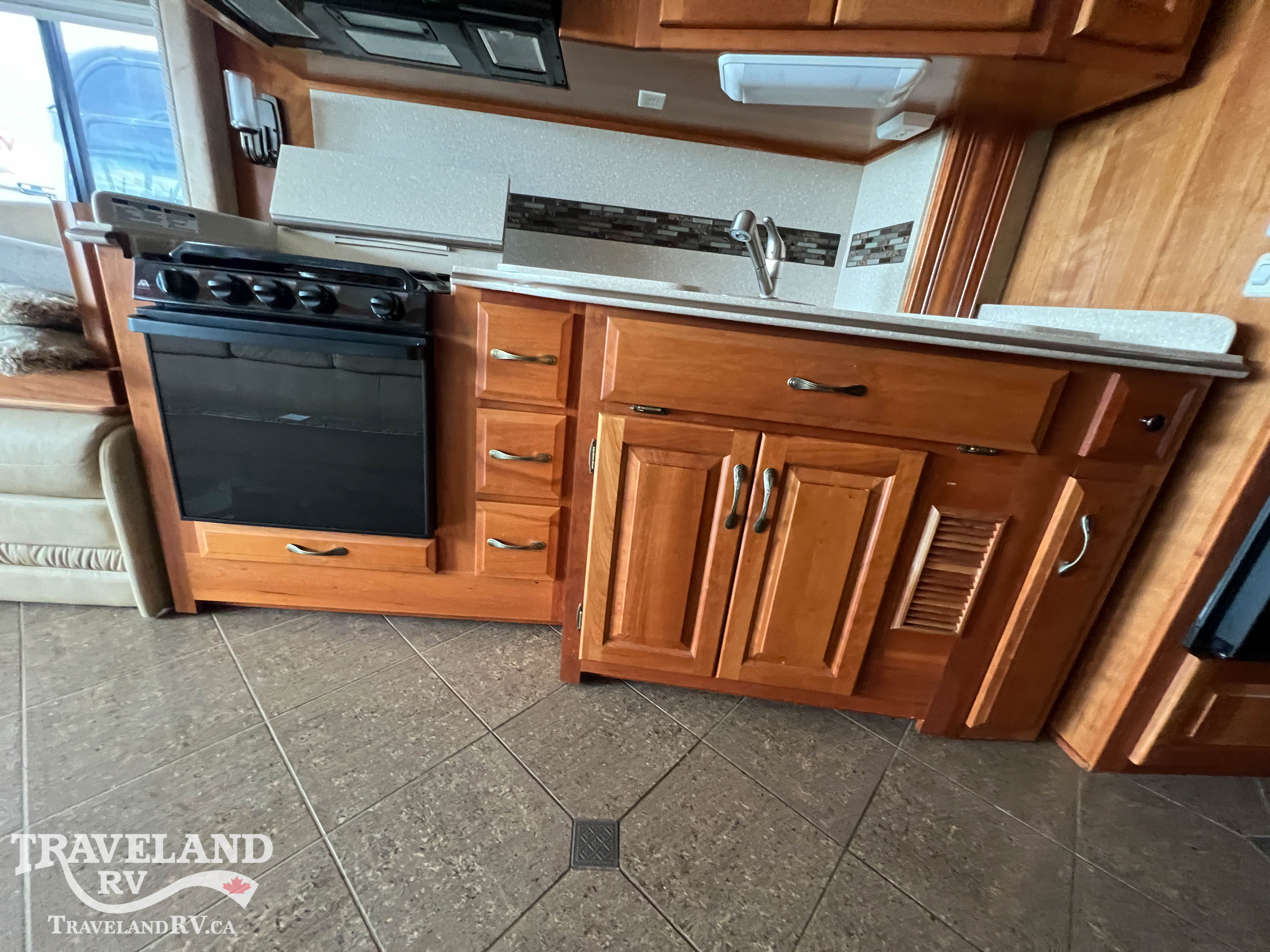 2011 Newmar Dutch Star 3734 - Image 25