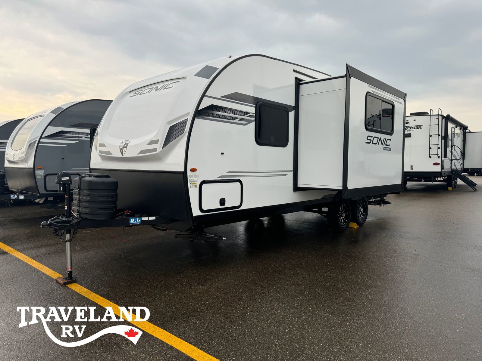 2025 Venture RV Sonic SN220VBH - Image 5