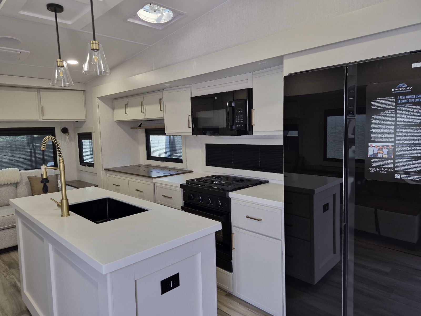 2027 Brinkley RV Model Z 3100 - Image 4