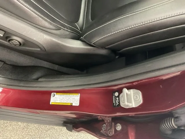 2023 Jeep Grand-Cherokee-L Laredo Altitude 4x4 - Image 8