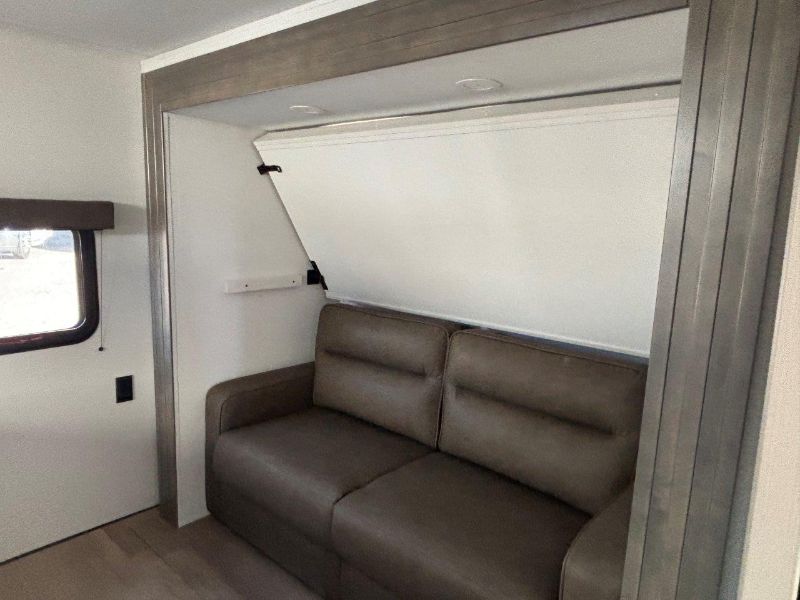 2026 Grand Design Transcend 335BHT - Image 21