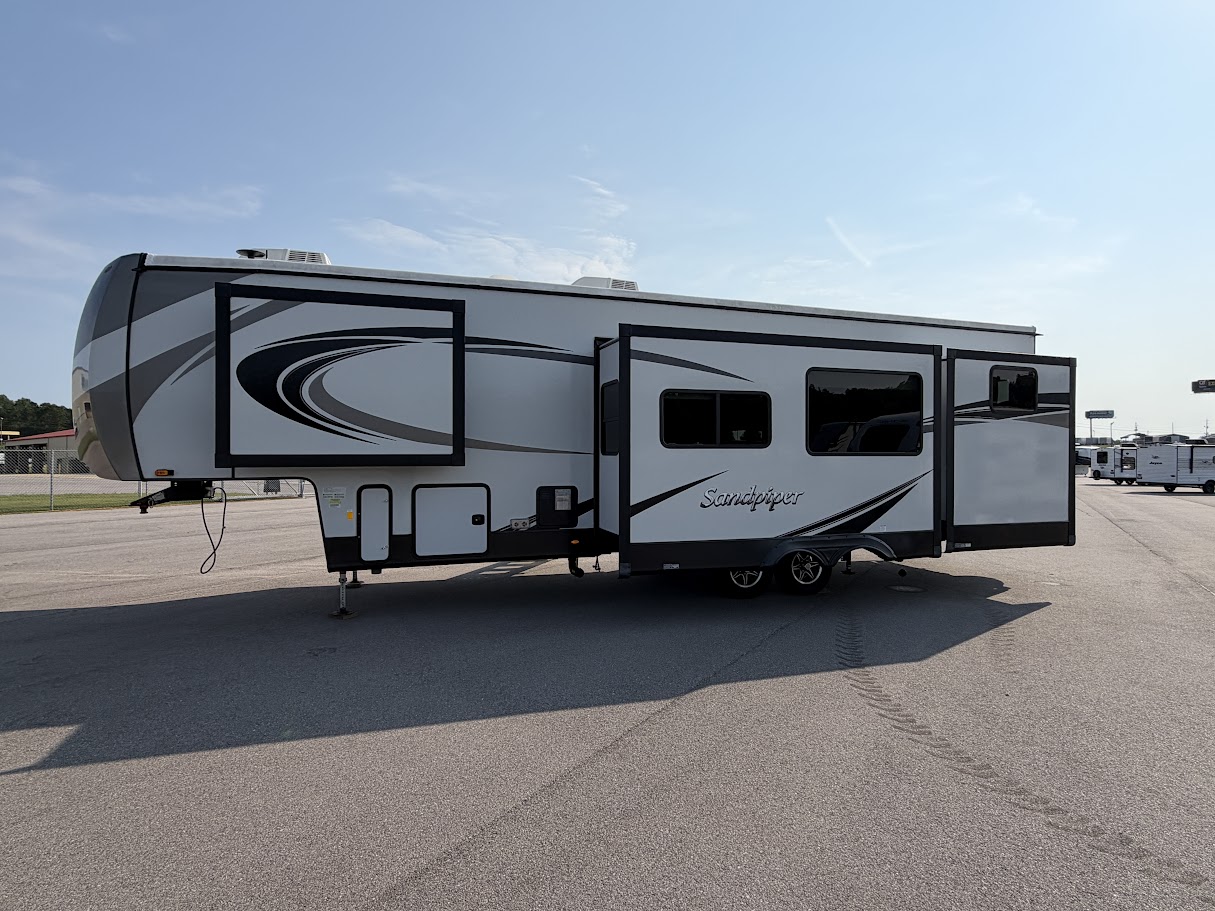 2022 FOREST RIVER SANDPIPER 330BH - Image 3