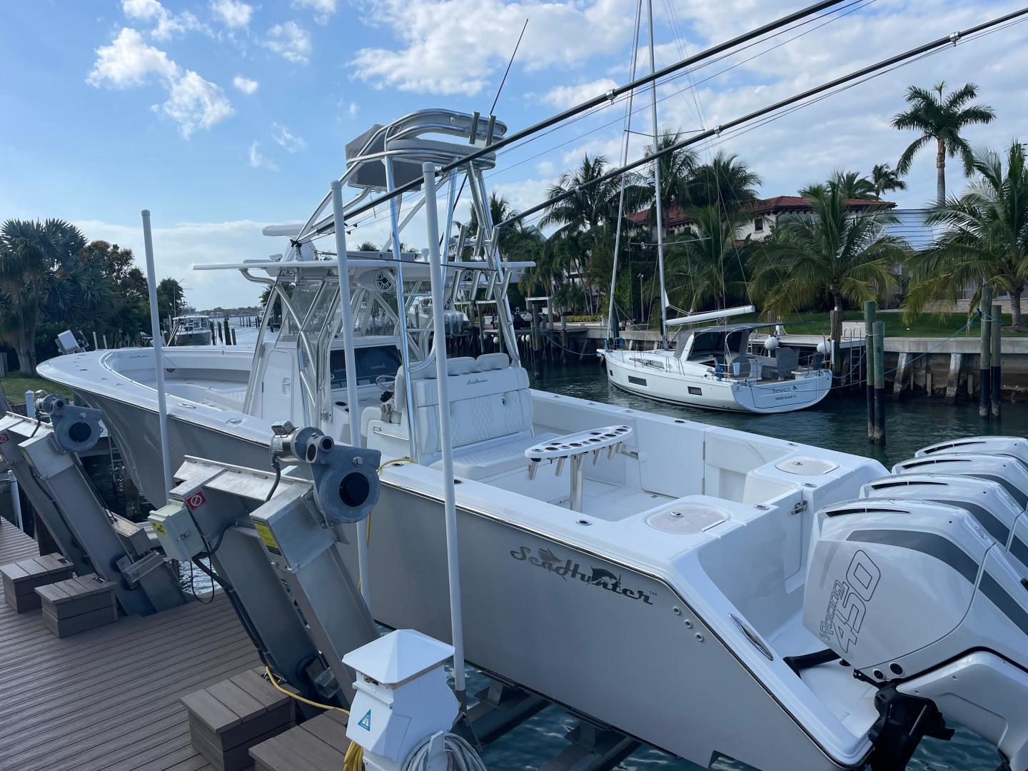 2022 SeaHunter 39 - Image 13