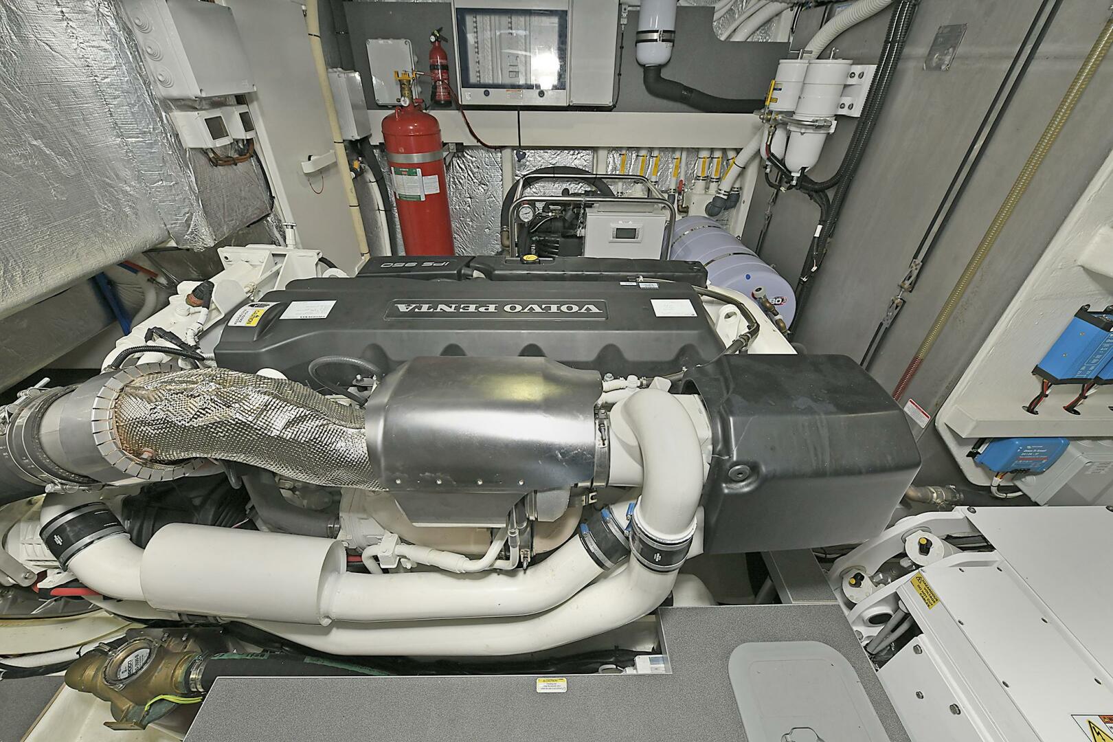 2022 Absolute 62 Fly - Image 60