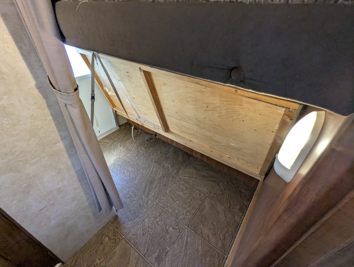 2011 JAYCO JAYFEATHER X213 - Image 8