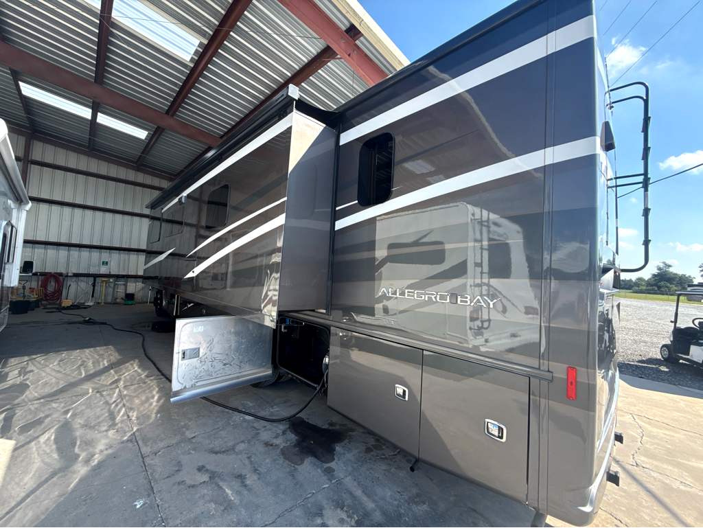 2022 TIFFIN ALLEGRO BAY 38BB - Image 3