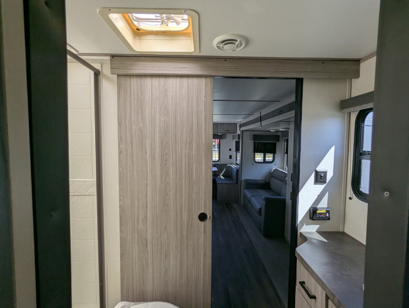 2022 Keystone Passport SL Series West 252RDWE - Image 27