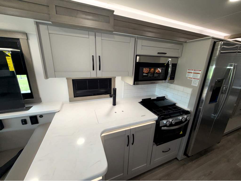 2027 JAYCO PRECEPT 36C - Image 21