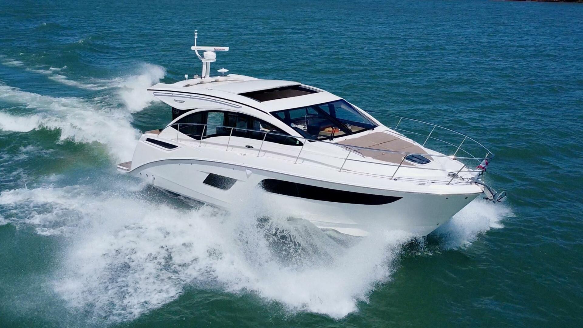 2017 Sea Ray 400 Sundancer - Image 2