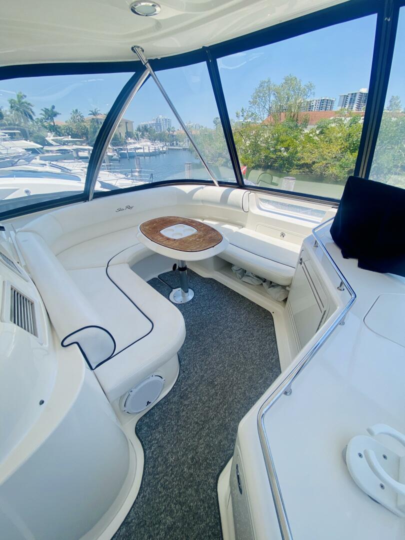 2006 Sea Ray 58 Sedan Bridge - Image 22