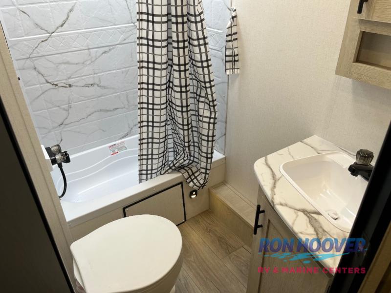 2026 COACHMEN 5260BH - Image 15