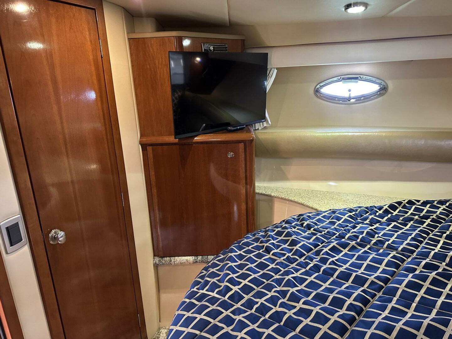 2007 Meridian 411 Sedan Bridge - Image 20